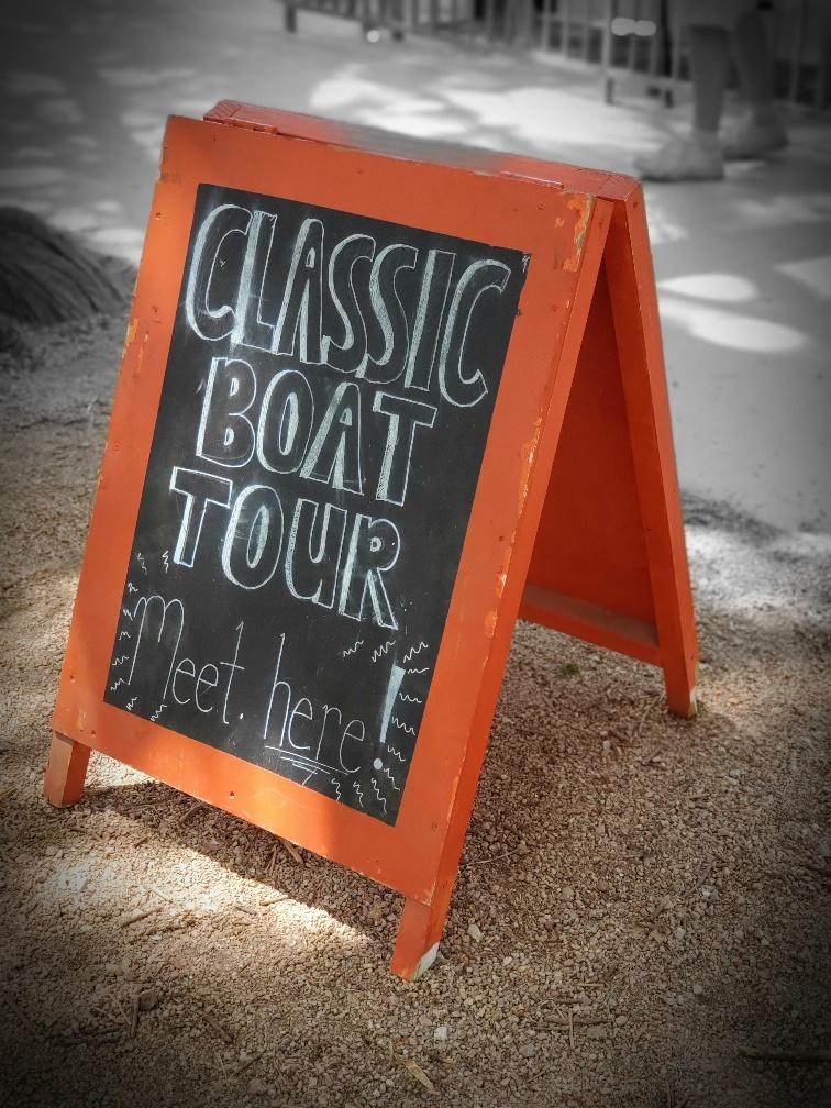 glass bottom boat tour